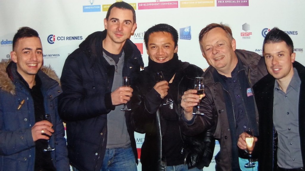 photo_equipe_trophees_commerce_2014_kerink_rennes_recharge_cartouche_laser_encre_imprimante