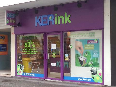 photo2_boutique_vitrine_devanture_rue_tronjolly_re2_kerink_rennes_recharge_cartouche_laser_encre_imprimante